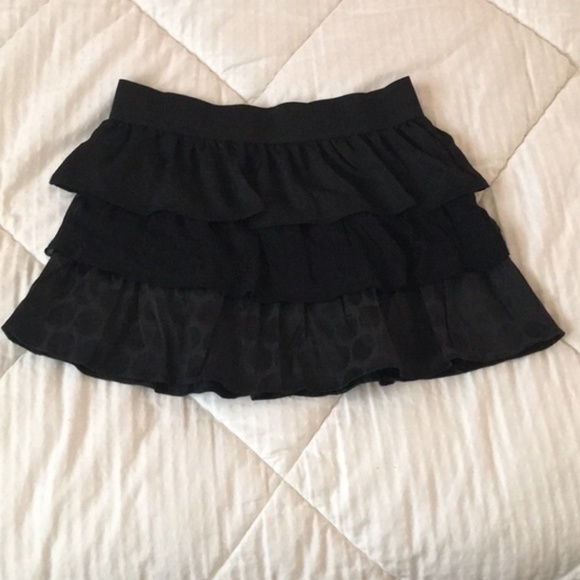 Guess ruffled skirt - Picture 1 of 4